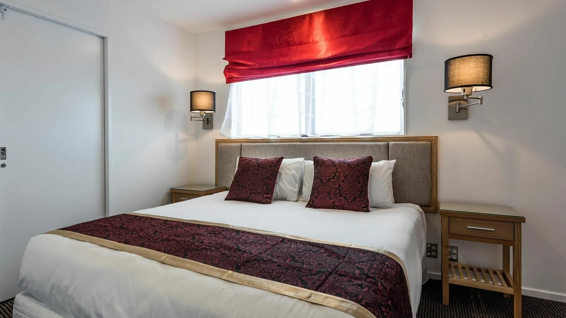 Fino Hotel & Suites