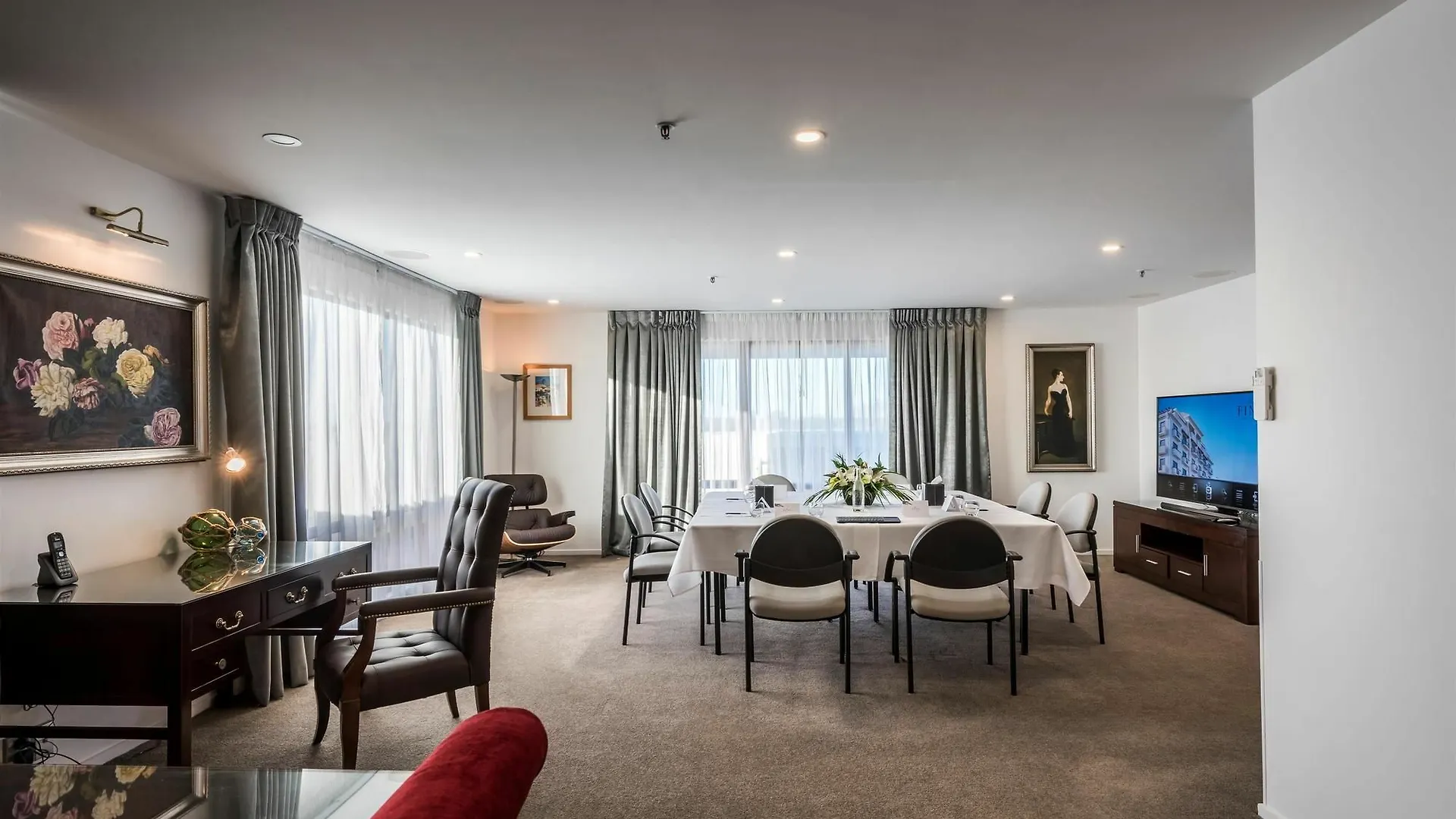 Fino Hotel & Suites Christchurch